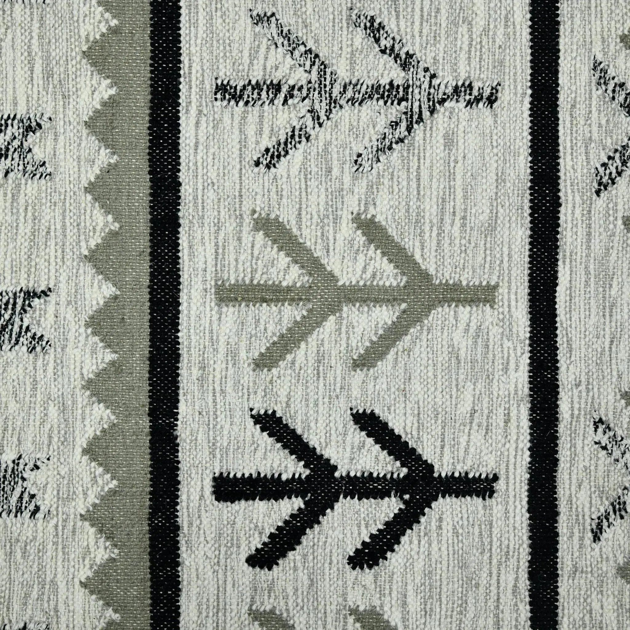 Artifacts ARI-4 Ivory Rug