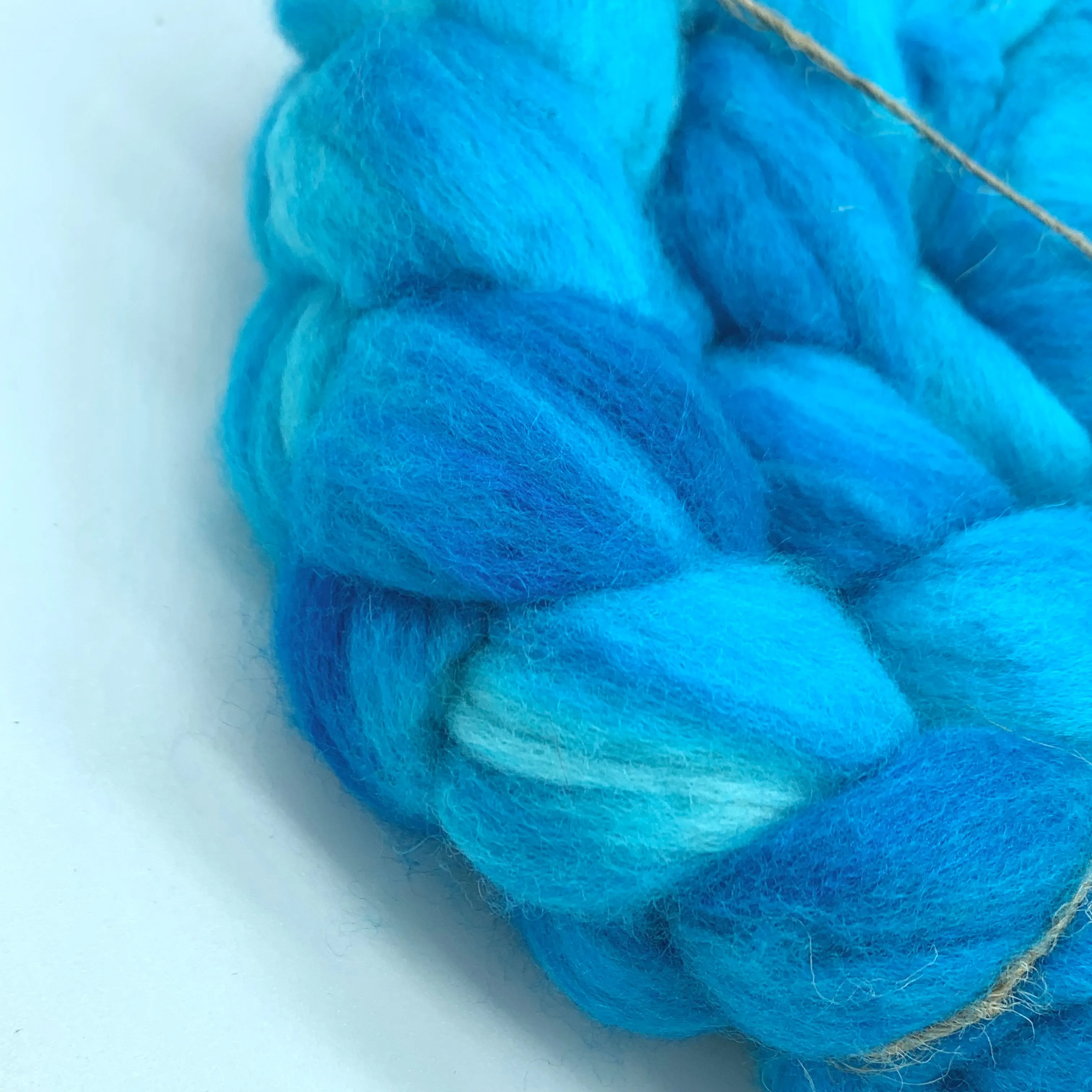 Laurelhurst Roving 4oz: Float ~ Superfine Merino, Silk, Yak