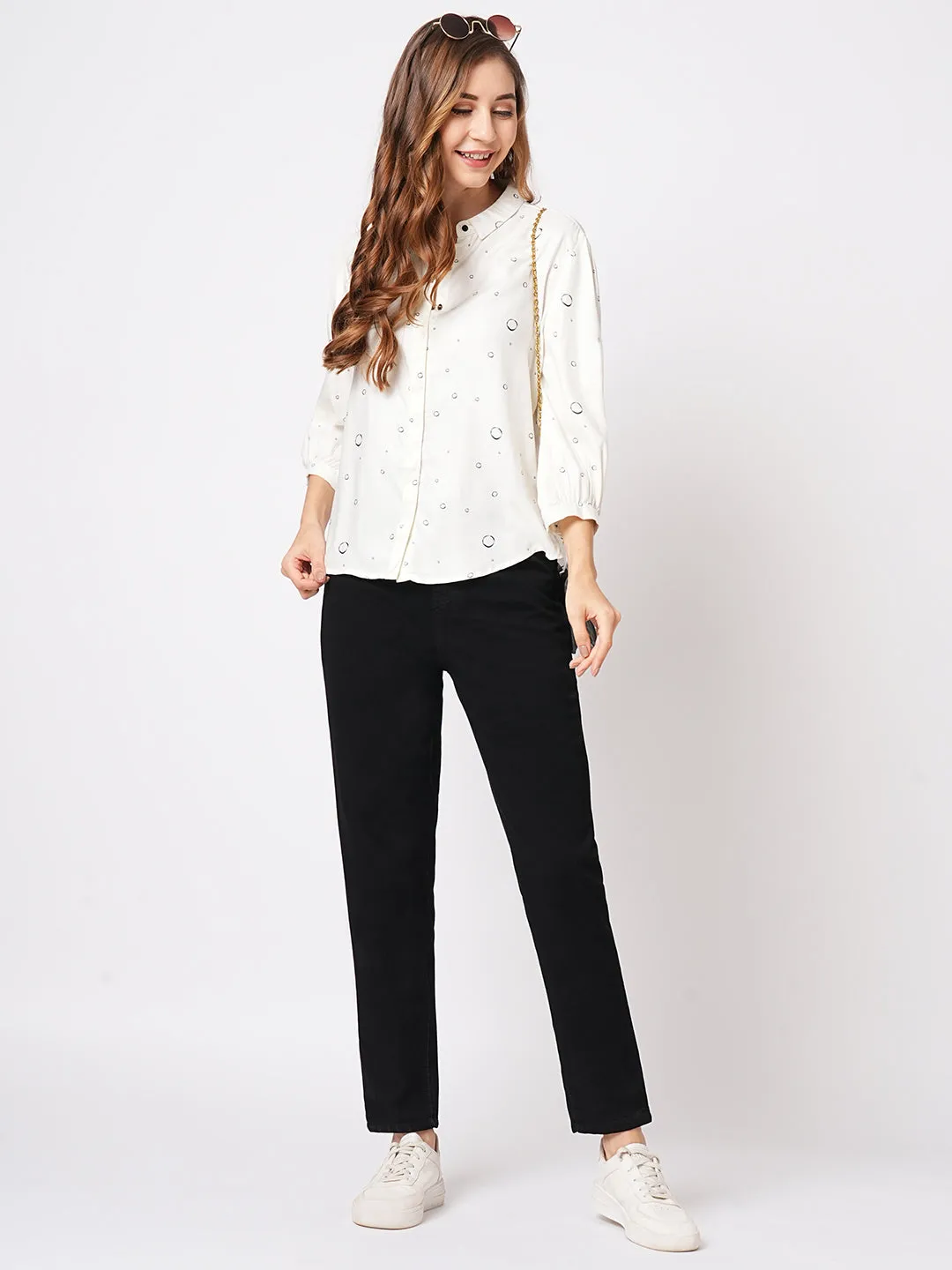 Women Slim Fit Off White Printed Cirlce Shirt